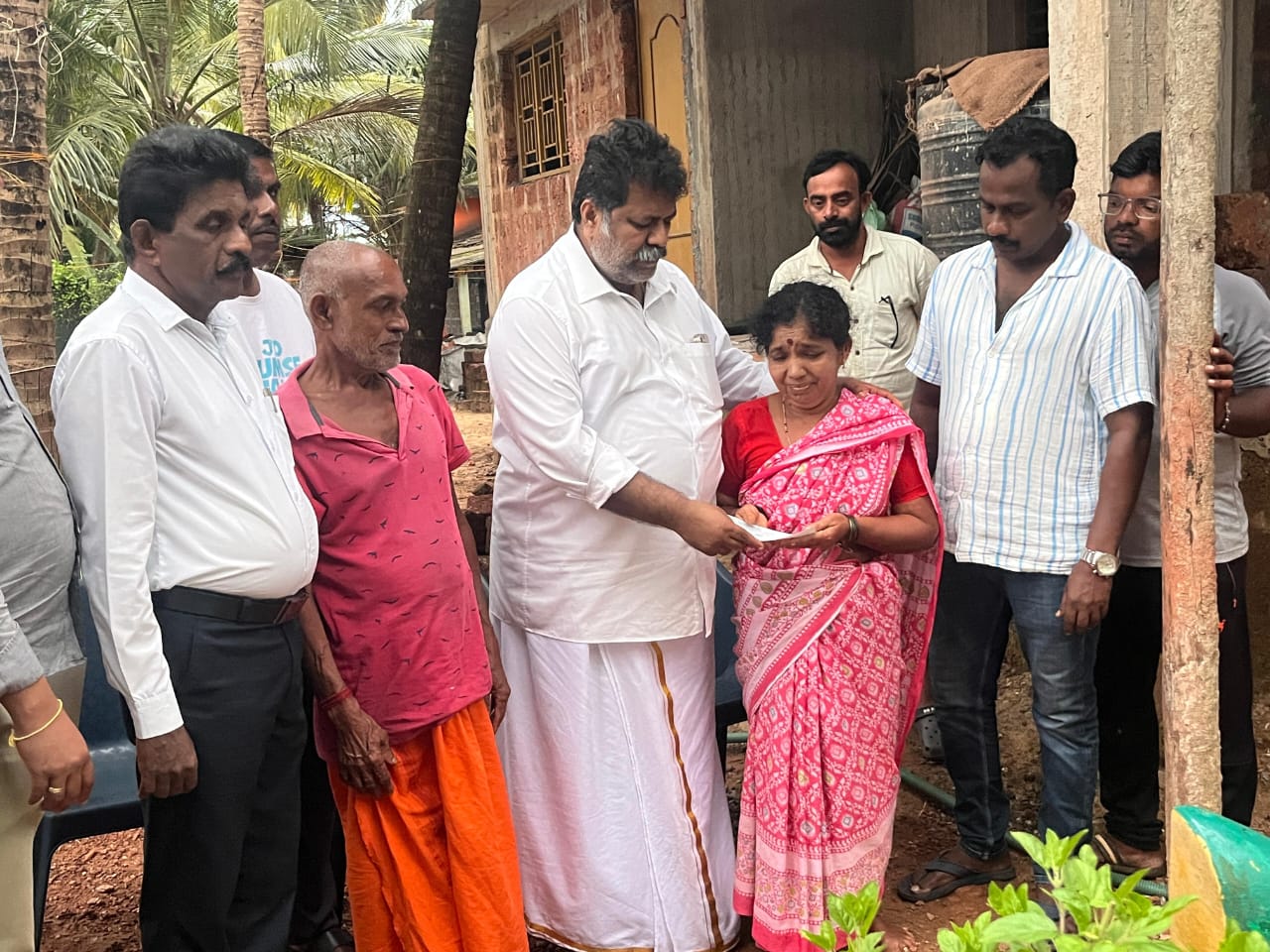 ದೋಣಿ ದುರಂತದಲ್ಲಿ ನಾಪತ್ತೆಯಾದ ಮೀನುಗಾರರ ಕುಟುಂಬಕ್ಕೆ ತಲಾ ಹತ್ತು ಲಕ್ಷ ಪರಿಹಾರ ಒದಗಿಸಿದ ಸಚಿವ ಮಂಕಾಳು ವೈದ್ಯ