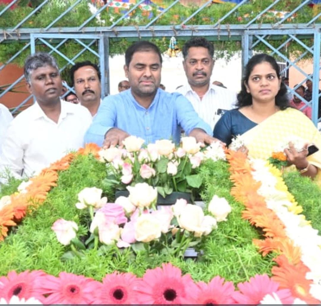 ಶಸ್ತ್ರವಿಲ್ಲದ ಯುದ್ಧ ನೀತಿ “ಗಾಂಧಿವಾದ ” ಅಮರವಾಗಿರಲಿ -ಶಾಸಕ ಡಾ॥ ಎನ್ ಟಿ ಶ್ರೀನಿವಾಸ್