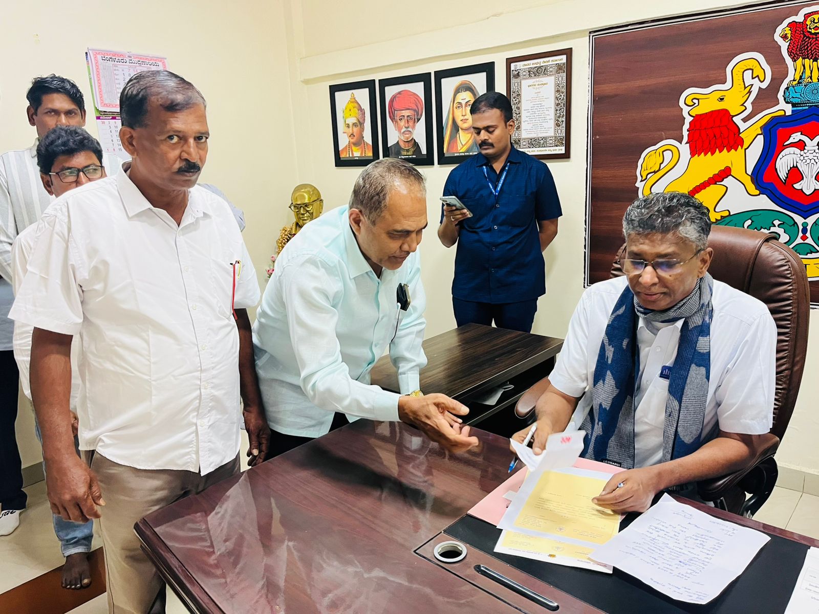 ಐ ಆರ್ ಬಿ ನಡೆಸಿರುವ ಕಳಪೆ ಕಾಮಗಾರಿ ಕುರಿತು ಸಚಿವ ಜಾರಕಿ ಸತೀಶ್ ಜಾರಕಿಹೊಳೆ ಗಮನ ತಂದ ಡಾ. ನಾಗೇಶ್ ನಾಯ್ಕ್ ಕಾಗಲ್