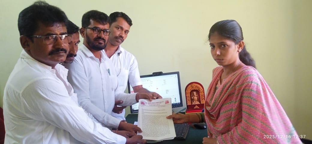 ಮುರುಡೇಶ್ವರ ಜಾತ್ರೆಯ ಸಮಯದಲ್ಲಿ ರಿಕ್ಷಾ ನಿಲ್ಲಿಸಲು ಸೂಕ್ತ ಸ್ಥಳದ ವ್ಯವಸ್ಥೆ ಮಾಡಿಕೊಡುವಂತೆ ಮುರುಡೇಶ್ವರ ಆಟೋ ಚಾಲಕರ ಮತ್ತು ಮಾಲಕರ ಸಂಘ  ಮಾವಳ್ಳಿ-2 ಗ್ರಾಮ ಪಂಚಾಯಿತಿಗೆ ಮನವಿ